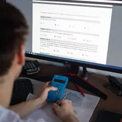 Kiedy zdalne nauczanie? Zasady, decyzje i co musi wiedzieć rodzic