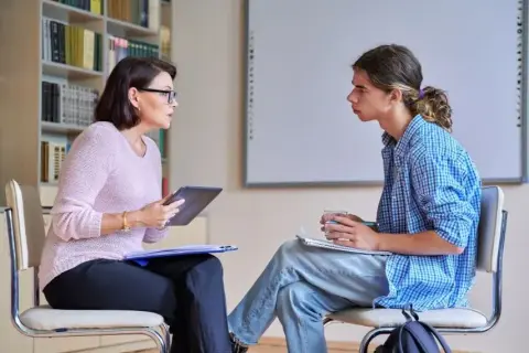 Co robi pedagog szkolny? Pełny przewodnik dla rodziców i uczniów