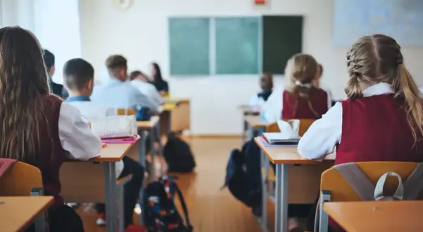 Co z reformą oświaty? Pełny przewodnik po zmianach 2025.