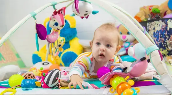 Mata edukacyjna od kiedy? Sprawdź wiek i wybierz idealną!