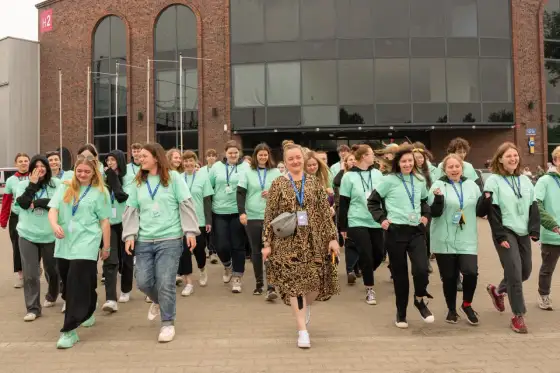 Szkoła w Chmurze: dla kogo? Sprawdź, czy to edukacja dla Twojej rodziny